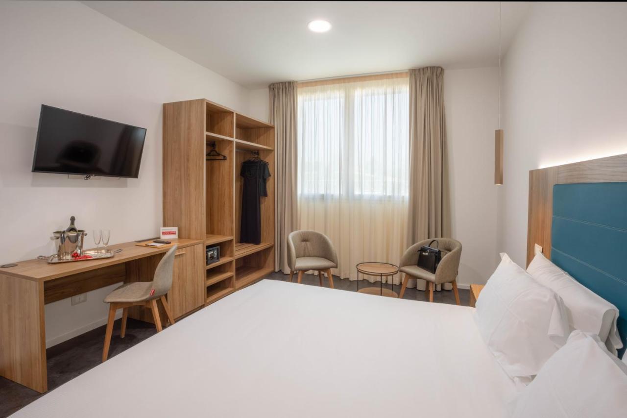 V Hotel Ancône